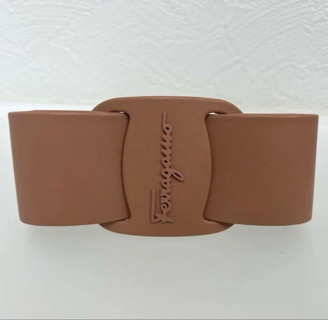 フェラガモ　Ferragamo バレッタ