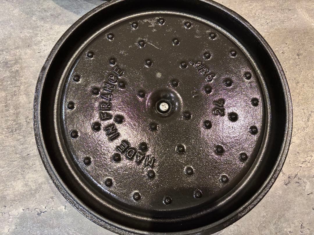 ストウブ　ストゥブ　24cm クロ　ココット　翌日発送