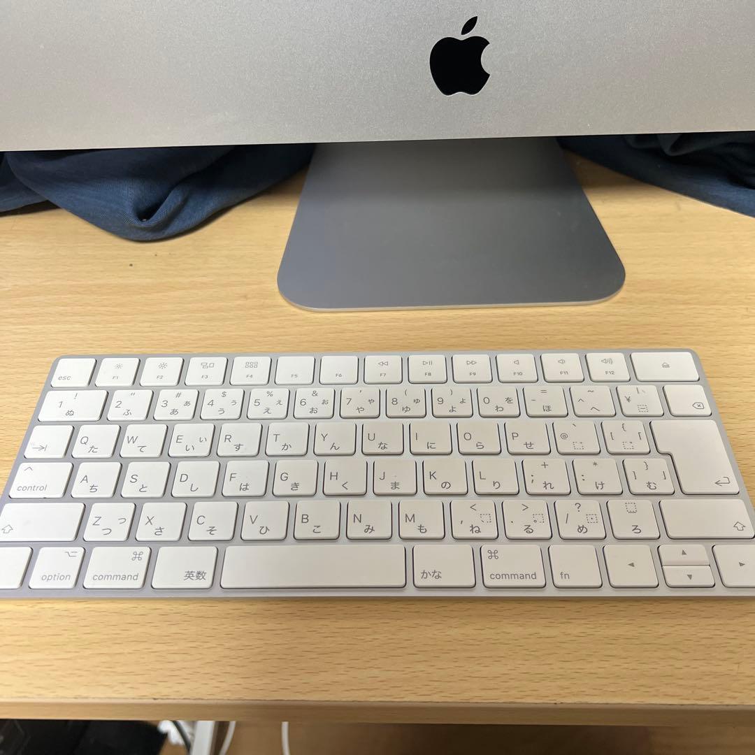 Apple iMac 2017 21.5インチ 純正キーボードマウス付き　箱付き