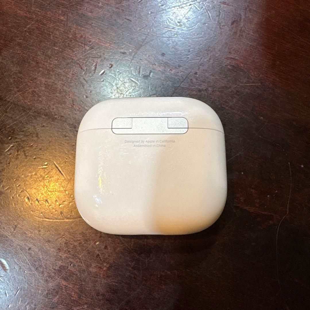 AirPods 4 ノイズキャンセリング搭載モデル