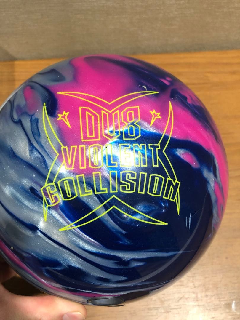 DV8 VIOLENT COLLISION ボウリングボール