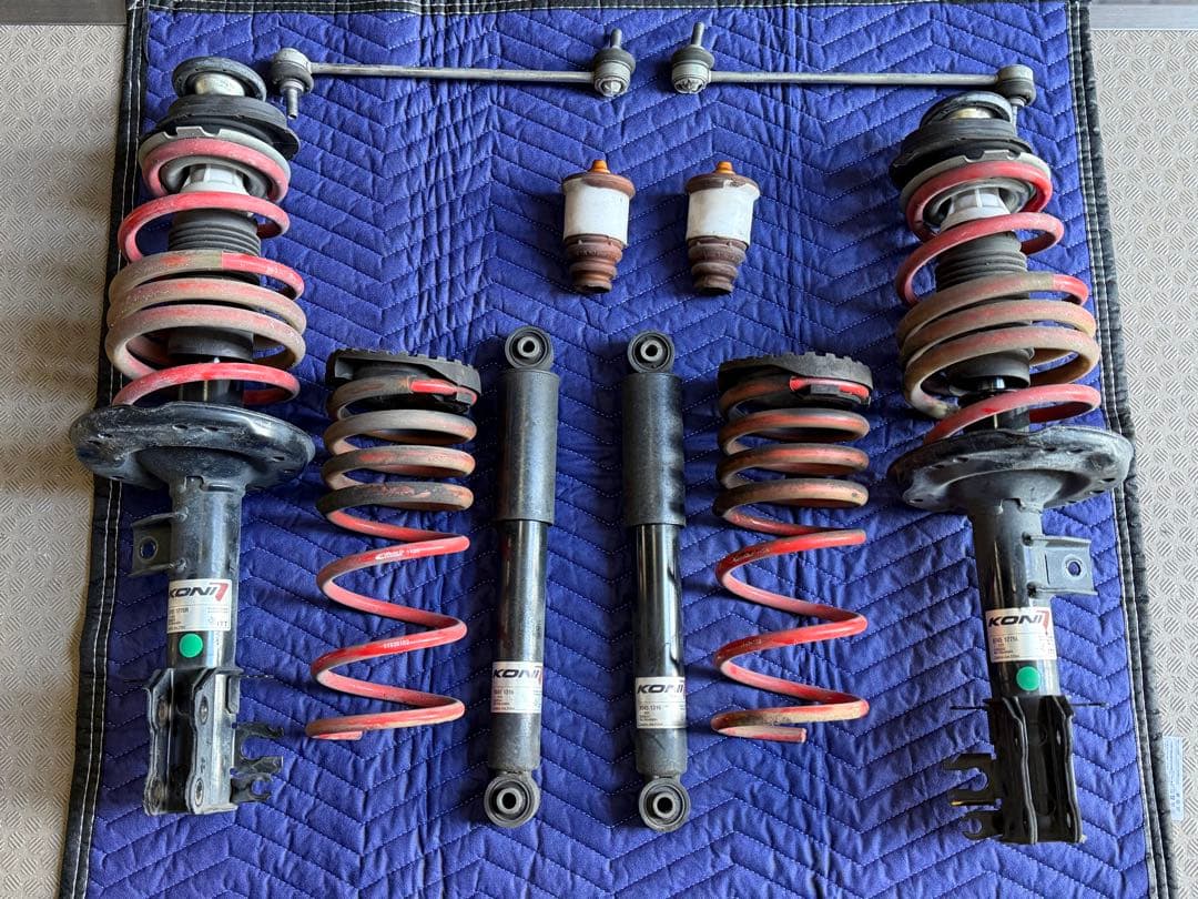 アバルト595コンペティツィオーネ 純正KONI & Eibachサスペンション