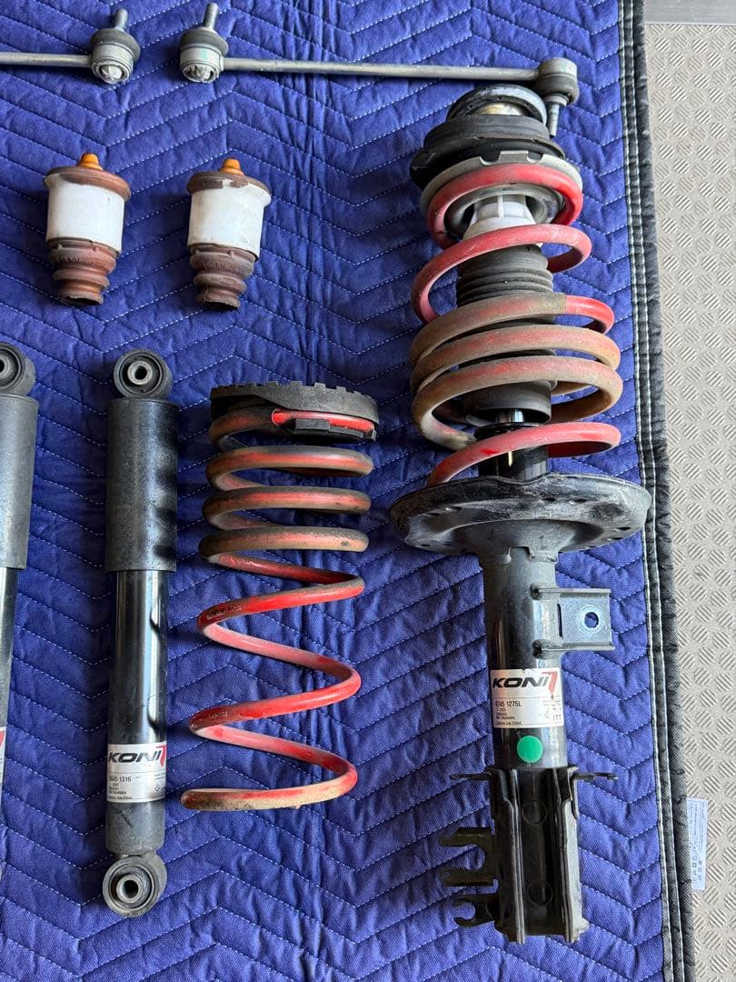 アバルト595コンペティツィオーネ 純正KONI & Eibachサスペンション