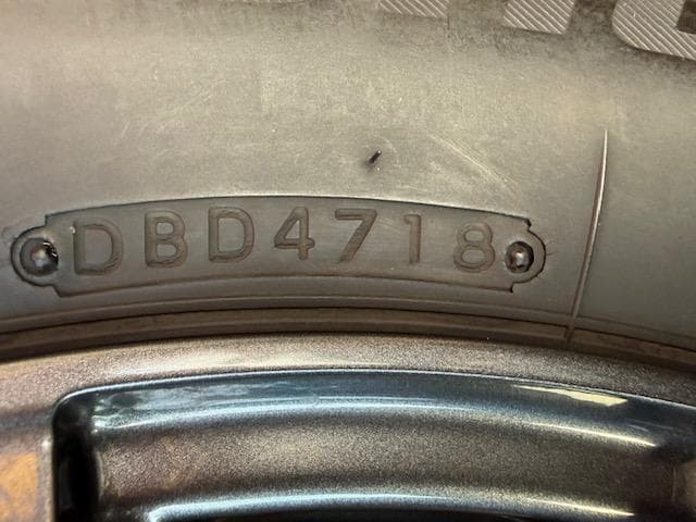 デリカ アウトランダー スタッドレスセット 215/70R16 2018年製