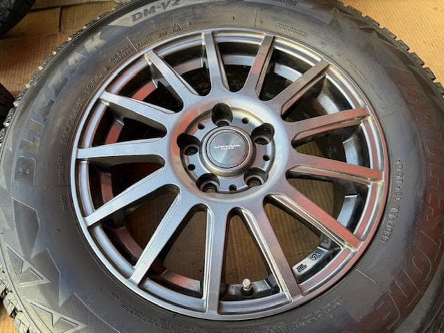 デリカ アウトランダー スタッドレスセット 215/70R16 2018年製