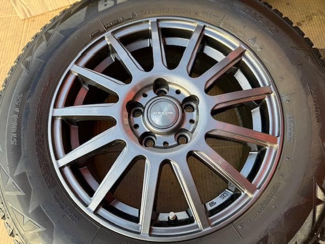 デリカ アウトランダー スタッドレスセット 215/70R16 2018年製