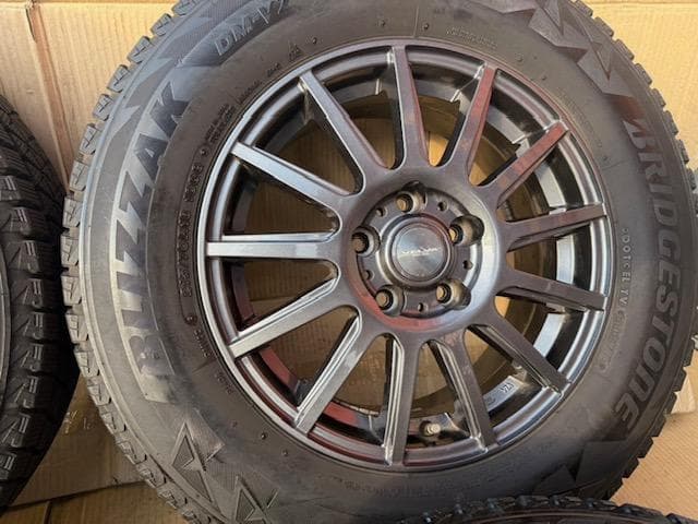 デリカ アウトランダー スタッドレスセット 215/70R16 2018年製