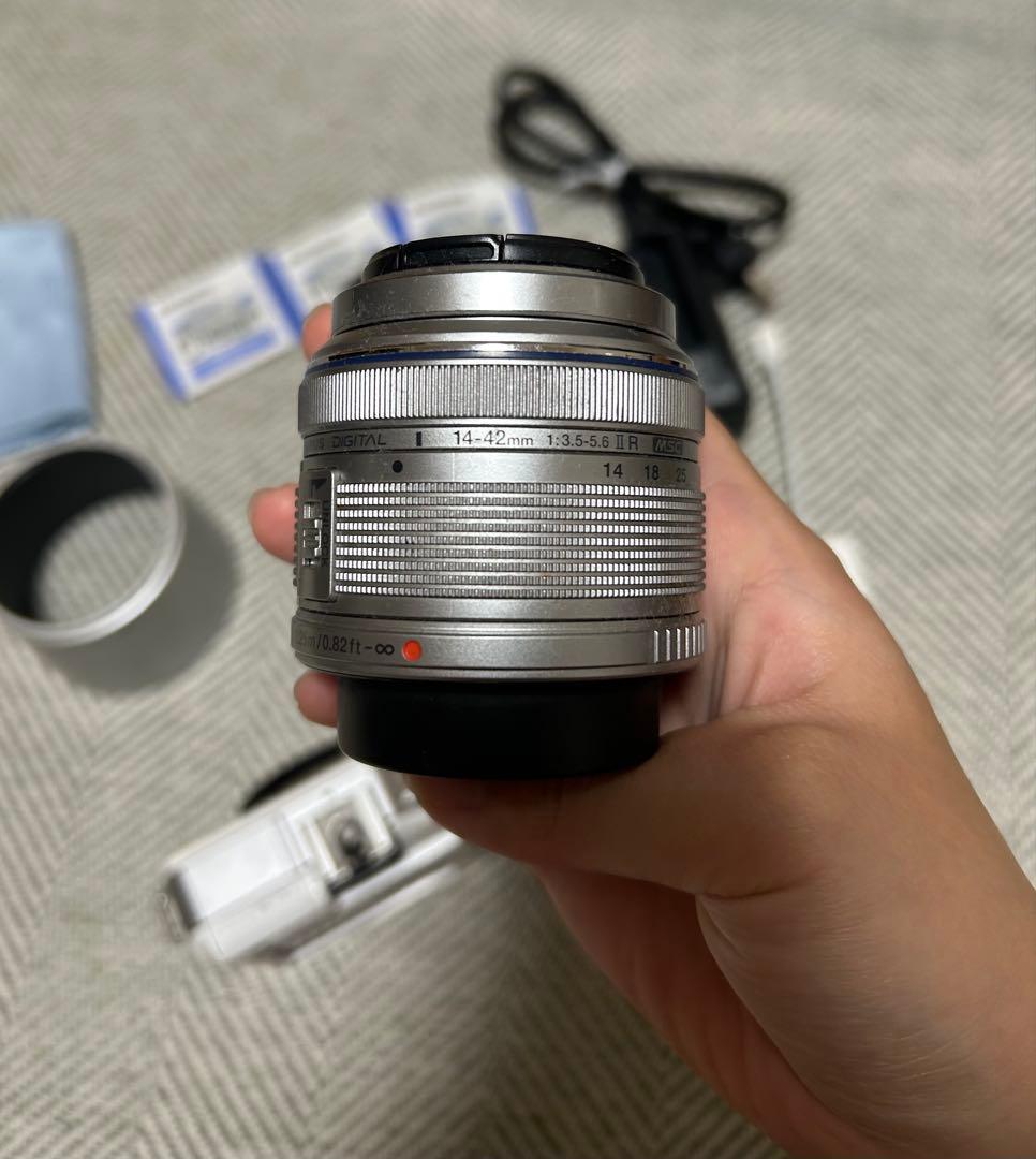 【お買得！】OLYMPUS PEN E-PL2 ミラーレス一　ズームレンズ2本