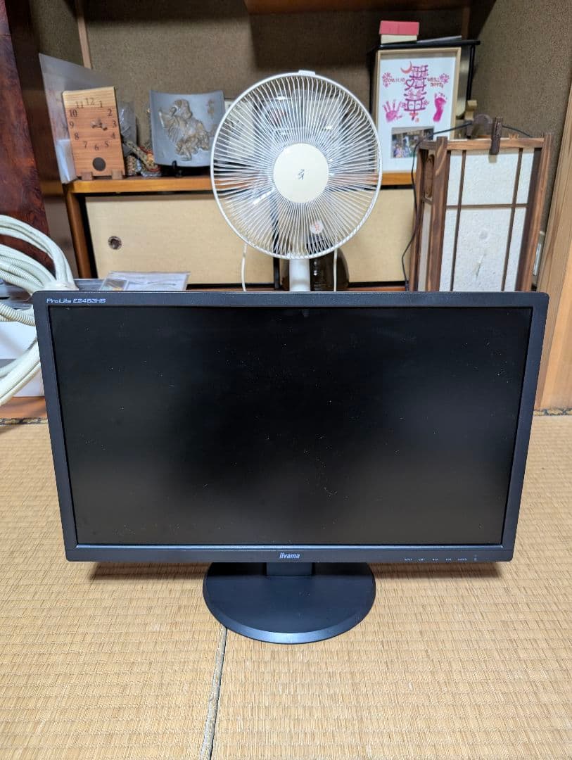 iiyama モニター 本体＋モニターアーム付