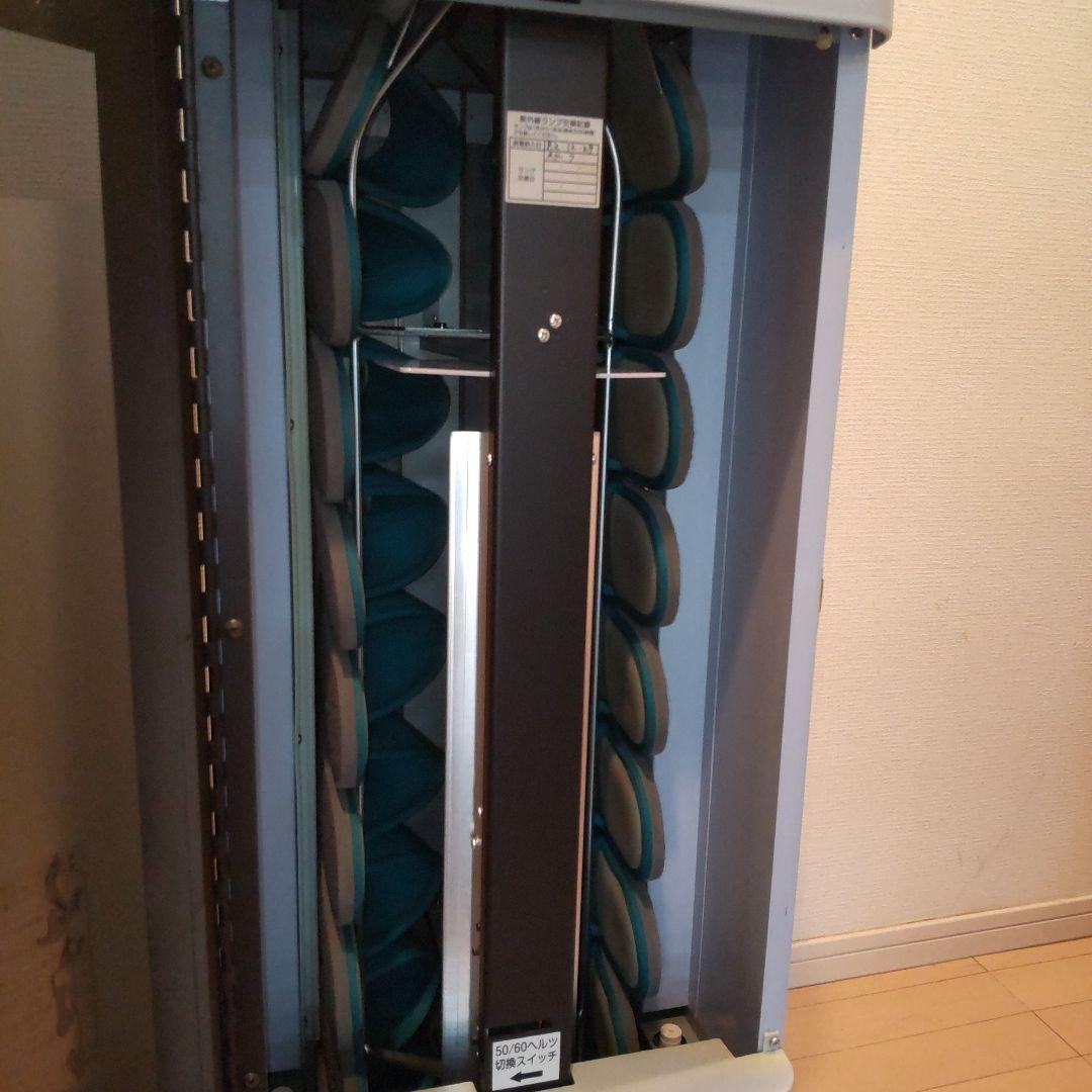 スリッパ殺菌ディスペンサー