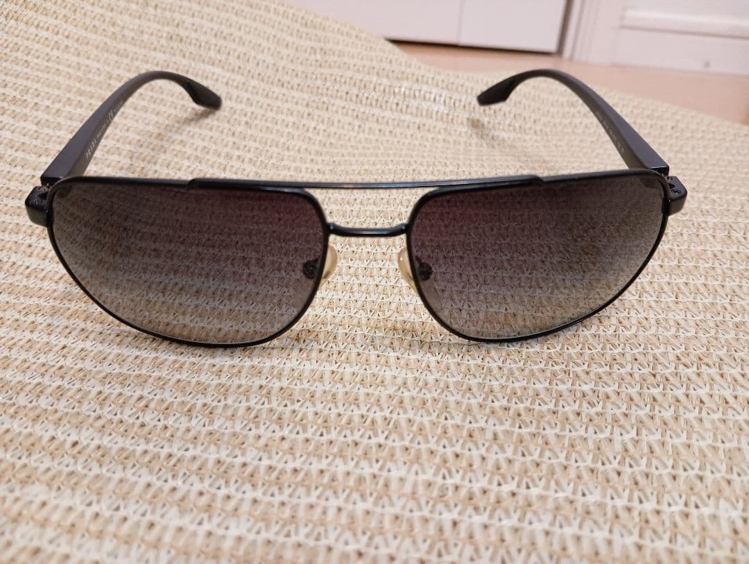 PRADA 偏光サングラス ケース付き