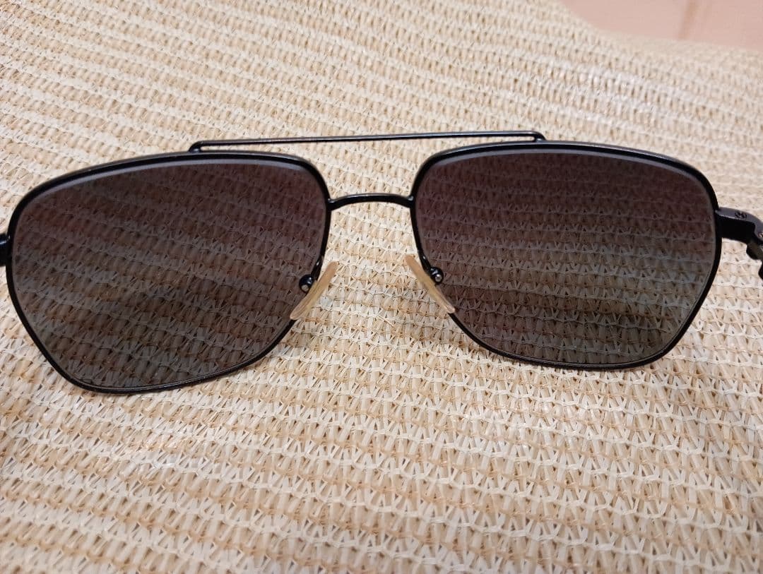 PRADA 偏光サングラス ケース付き