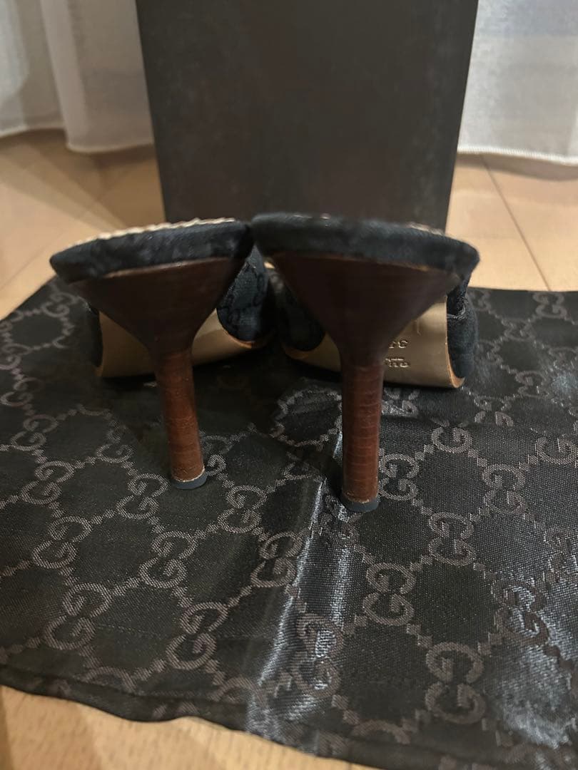 GUCCI ミュール　23.5センチ