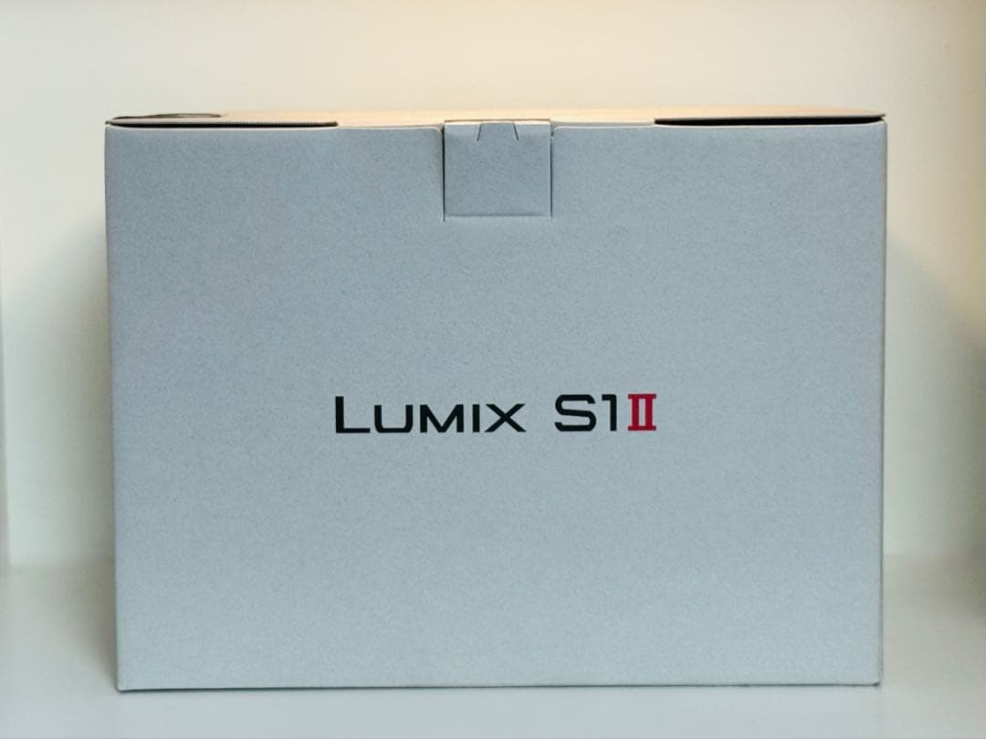 新型モデル LUMIX S1II カメラ（5年間保証付き） ほぼ新品！手40万