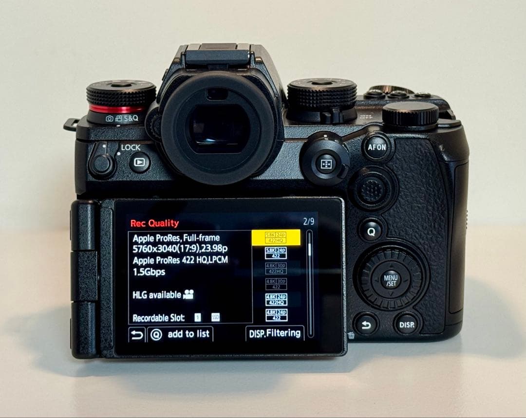 新型モデル LUMIX S1II カメラ（5年間保証付き） ほぼ新品！手40万