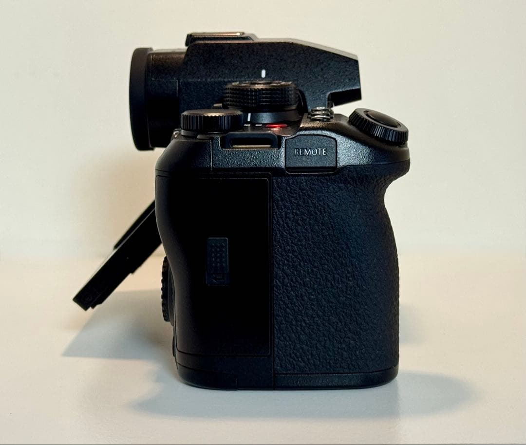 新型モデル LUMIX S1II カメラ（5年間保証付き） ほぼ新品！手40万