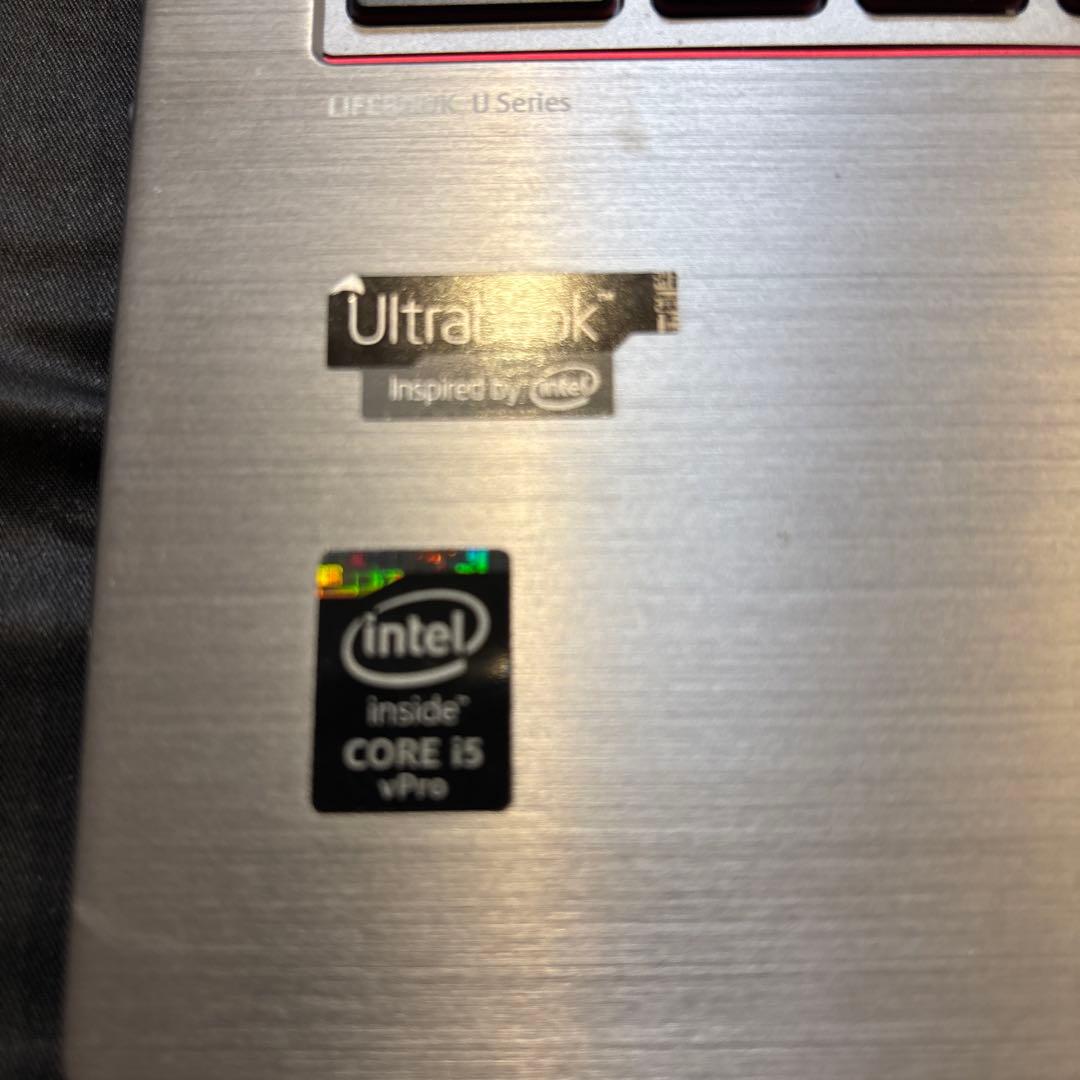 Fujitsu ノートPC Intel i5 8GB RAM ultrabook