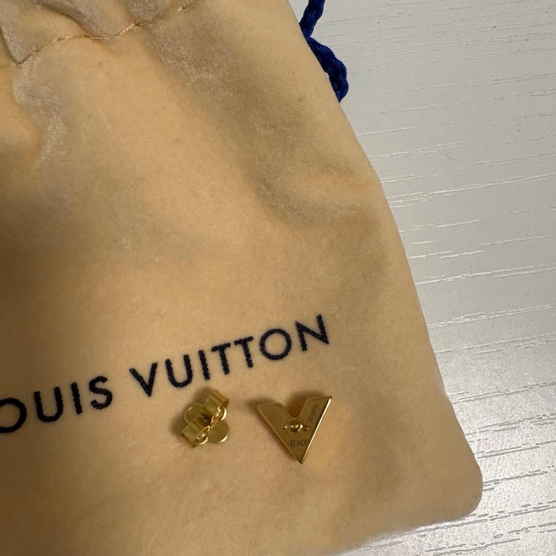 Louis Vuitton ゴールドピアス 専用ポーチ付き