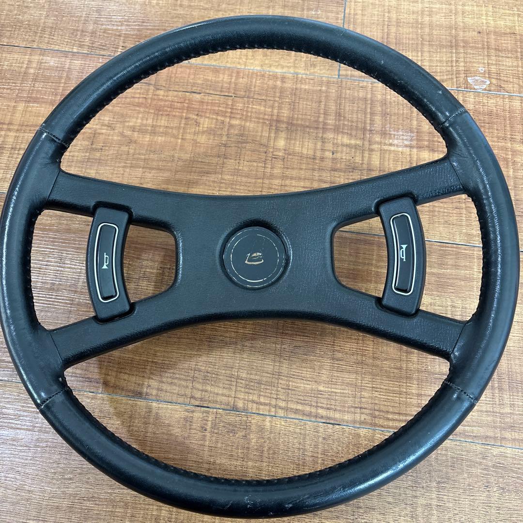 スプリンタートレノ（TE47）または初代セリカの2000GTの純正ステアリング