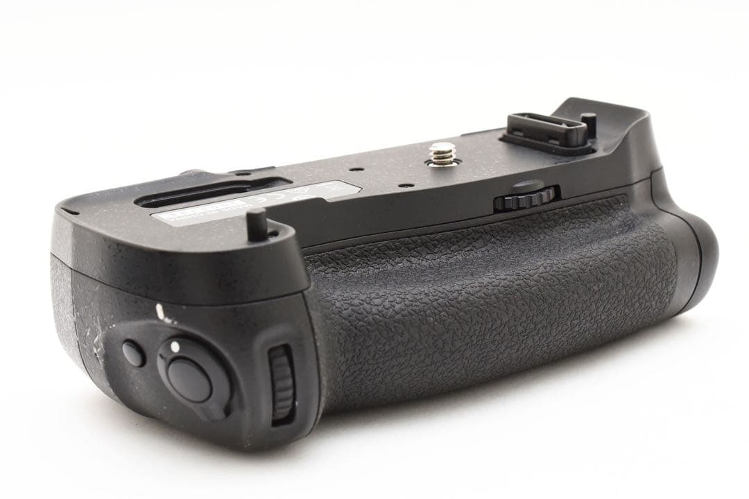 【美品】Nikon マルチパワーバッテリーグリップ　 MB-D17