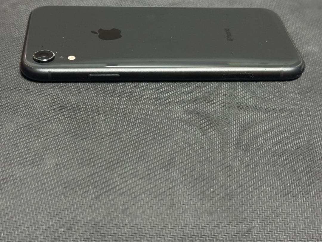 iPhone XR 64GB バッテリー96%