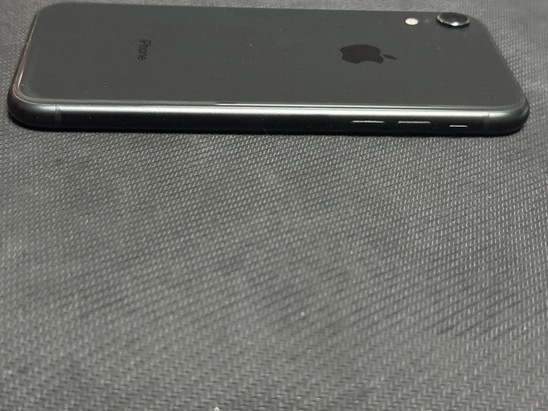 iPhone XR 64GB バッテリー96%