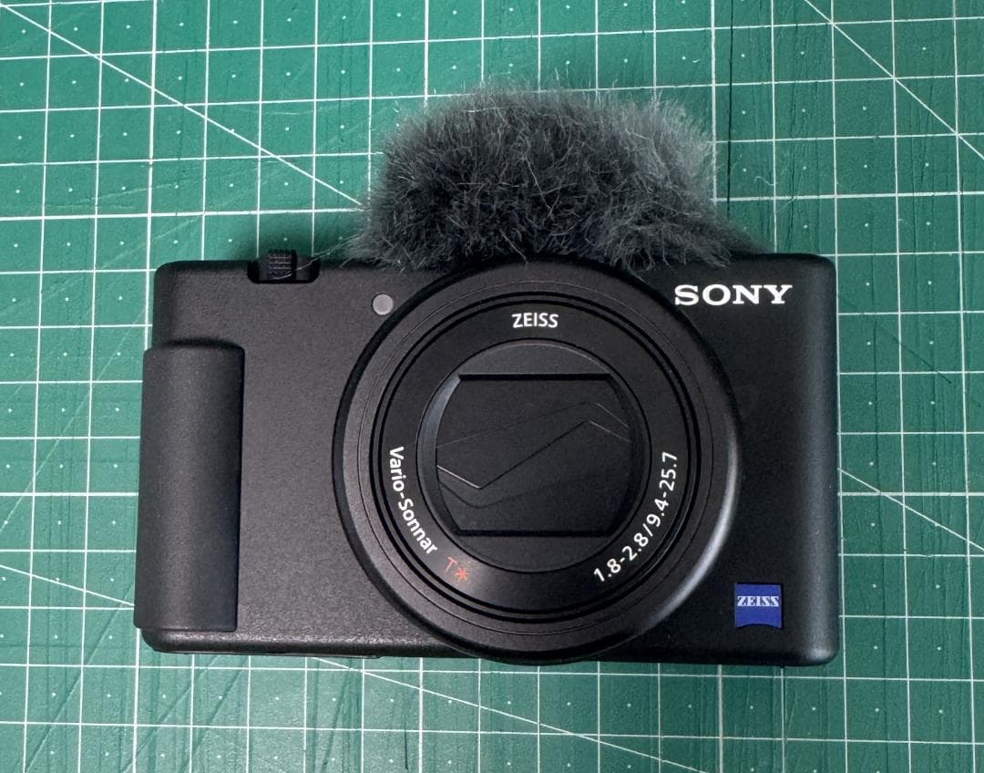 ソニー　デジタルカメラ　VLOGCAM ZV-1