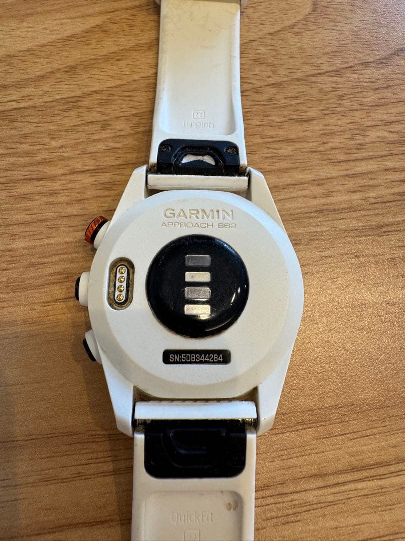 Garmin Approach S62 ホワイト 本体＋充電ケーブル付き