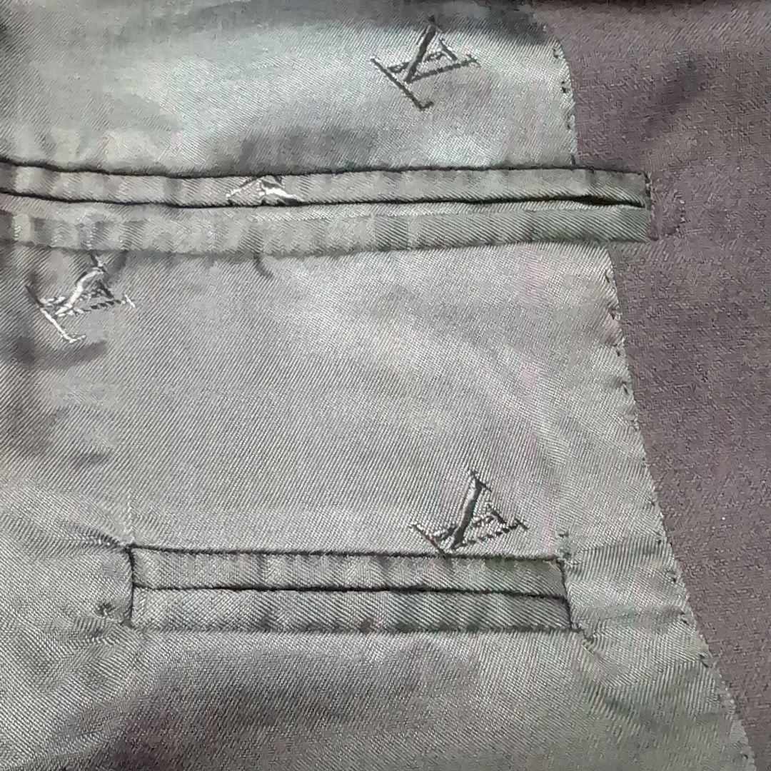 LOUISVUITTON　ダークネイビー スーツ 3ボタン