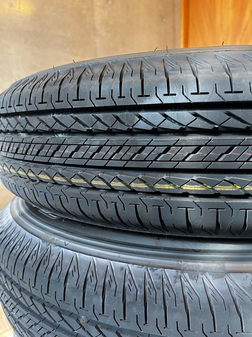 愛知　ジムニー　純正タイヤ、ホイール4本セットJB64、XL 新車外し