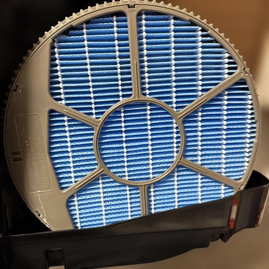 超美品　SHARP 2021年製 除加湿空気清浄機 KC-HD70-W