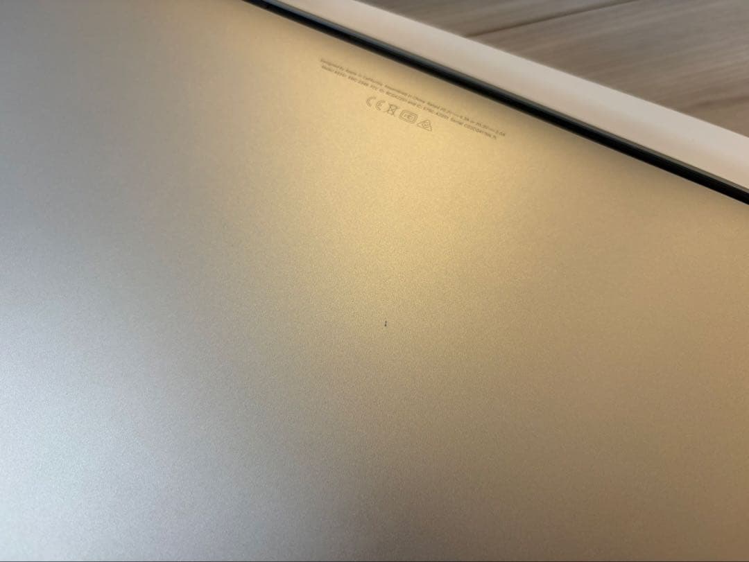 美品箱ありMacBook Pro 2020 13インチ i5 512GBシルバー