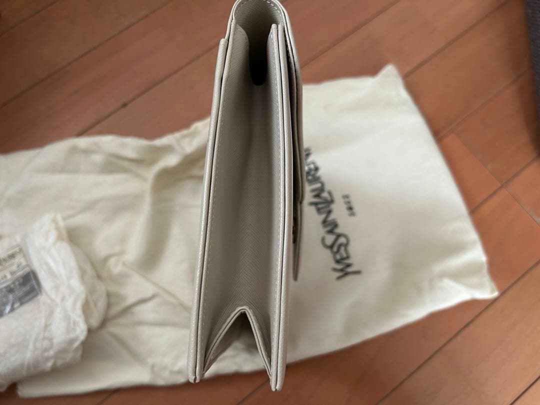 イブサンローラン　レザークラッチバック