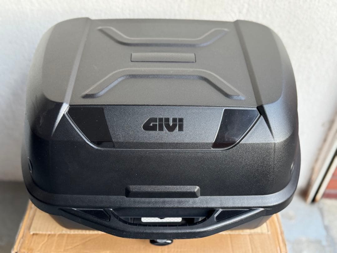 GIVI リアボックス　43L