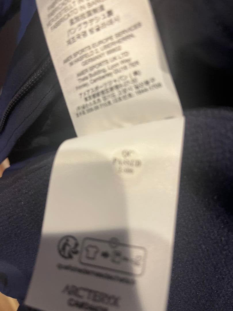 【値下げ不可】ARC'TERYX atom hoody・S・ネイビー・タグ有