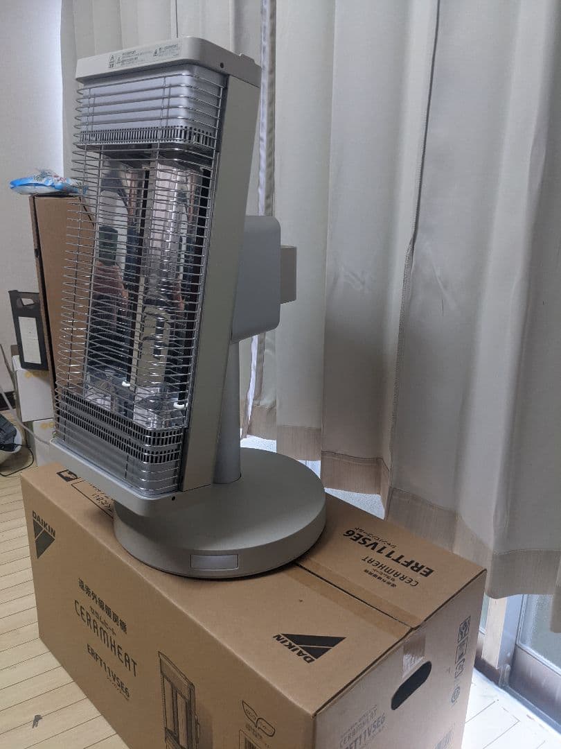 ダイキン セラムヒートERFT11VSE6 遠赤外線ヒーター 2018年製