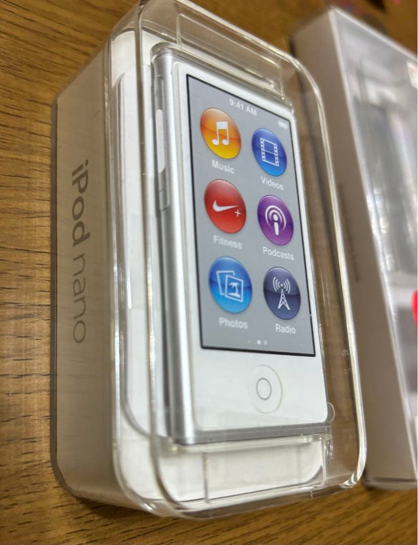【新品未使用】iPod nano 16GB Apple 廃盤 + シェルカバー