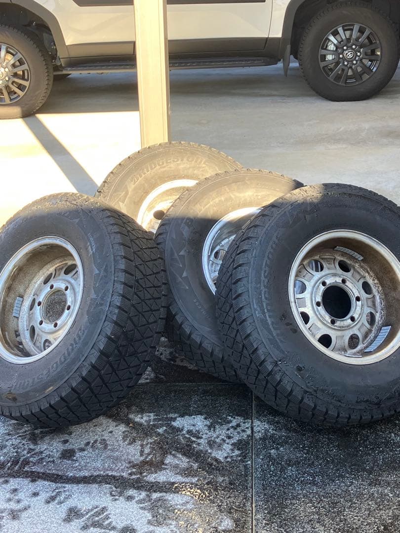 roooo　プラド78ミッキートンプソンブリザック4本　265-70-15