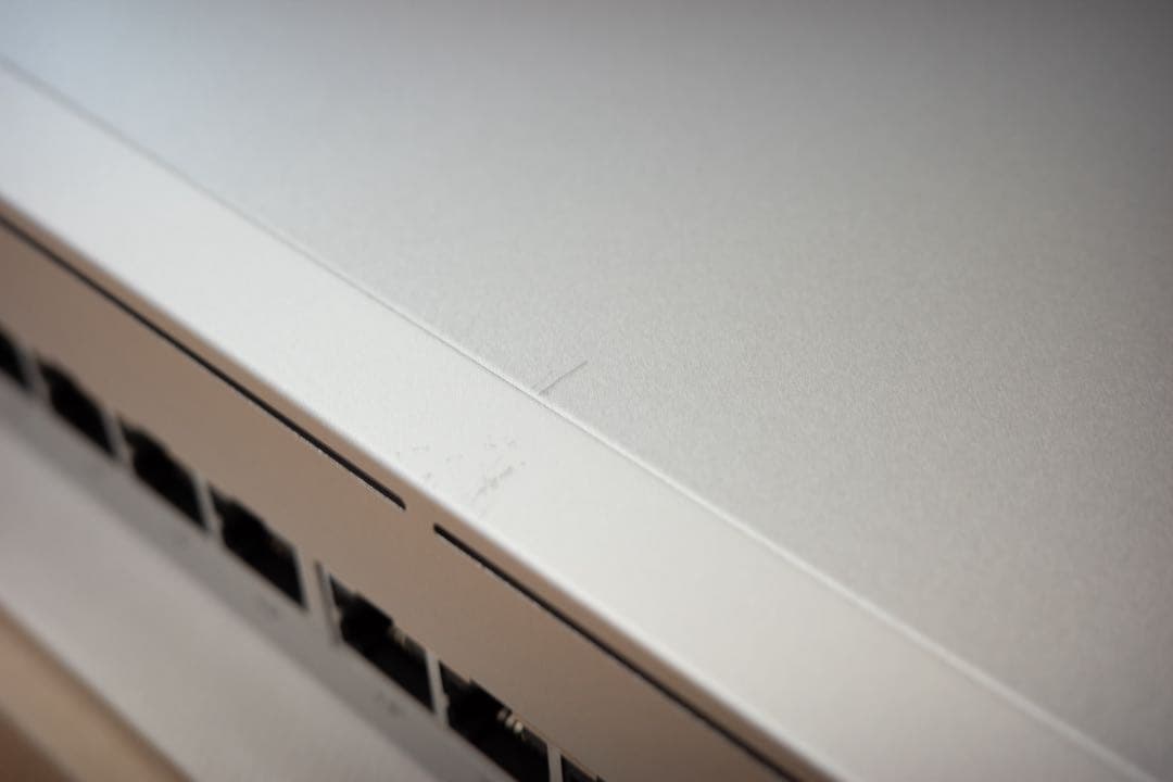 UniFi Pro Max 16 PoE & ラックマウント