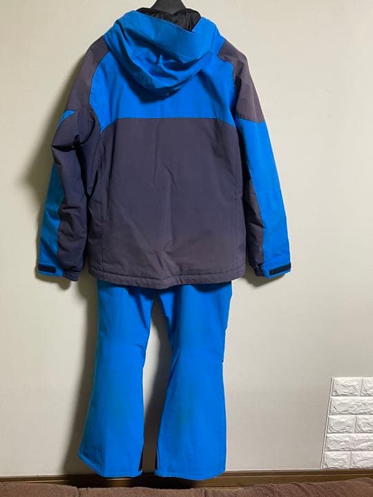 【最終値下げしました】⭐︎オンヨネ　スキーウェア上下セット（Mサイズ）⭐︎