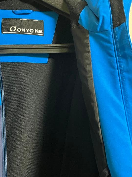 【最終値下げしました】⭐︎オンヨネ　スキーウェア上下セット（Mサイズ）⭐︎