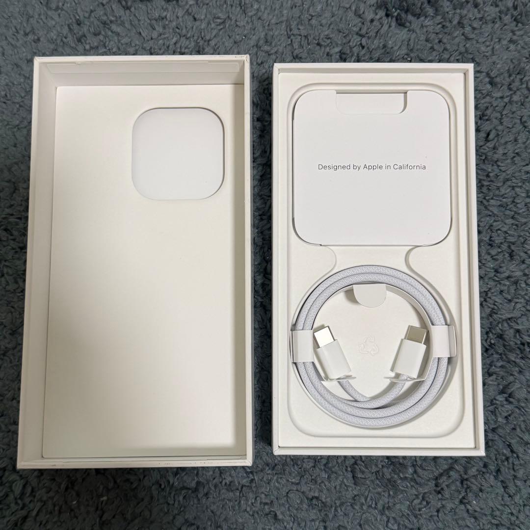 Apple iPhone 15Pro ブラックチタニウム256GB SIMフリー