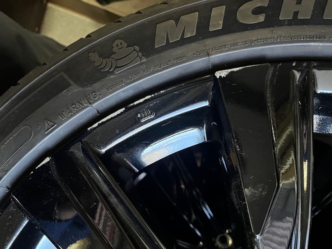 21インチ クラウンスポーツHV 純正　MICHELINタイヤ