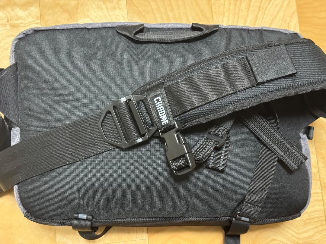 アクセサリー CHROME KADET MAX SLIDE CASTLEROCK TWILL