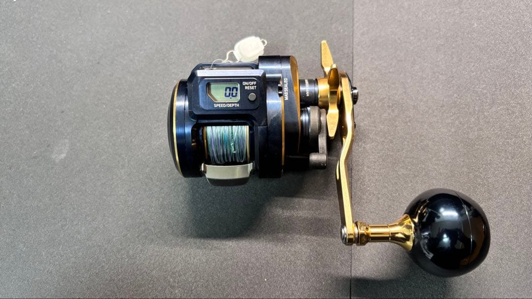 ダイワ ソルティガIC [300] 右巻き ジギング ベイトリール【美品】