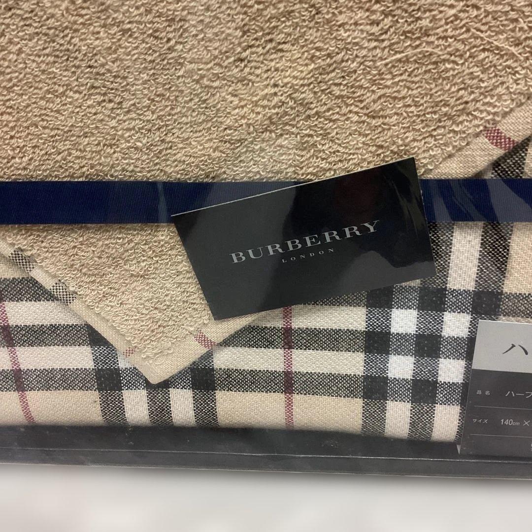 T　未使用　バーバリー　BURBERRY　ハーフケット　綿100％　140ｃｍ