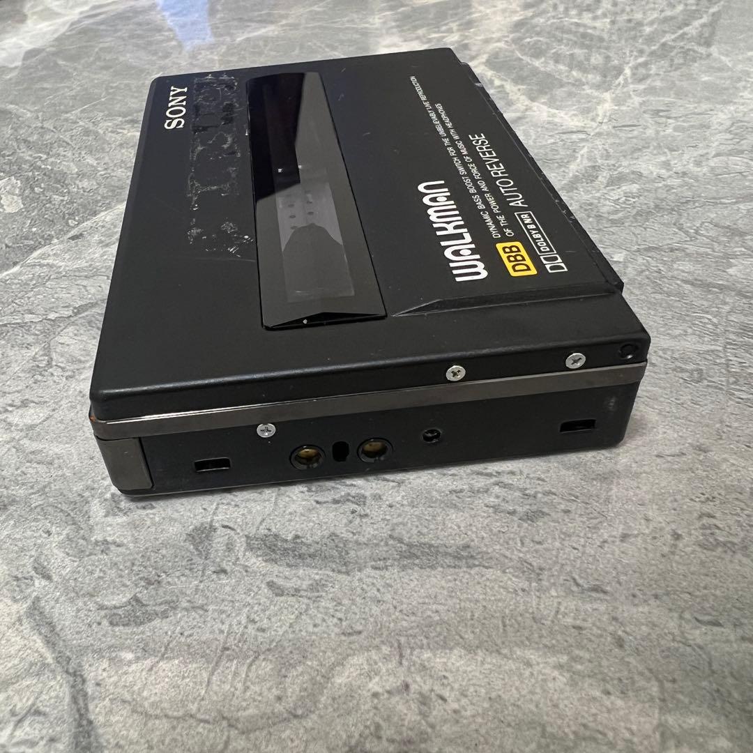 SONY カセットウォークマン WALKMAN WM-150 外観カバー付き