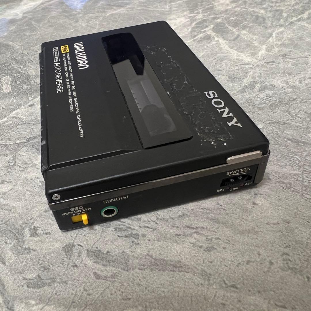 SONY カセットウォークマン WALKMAN WM-150 外観カバー付き