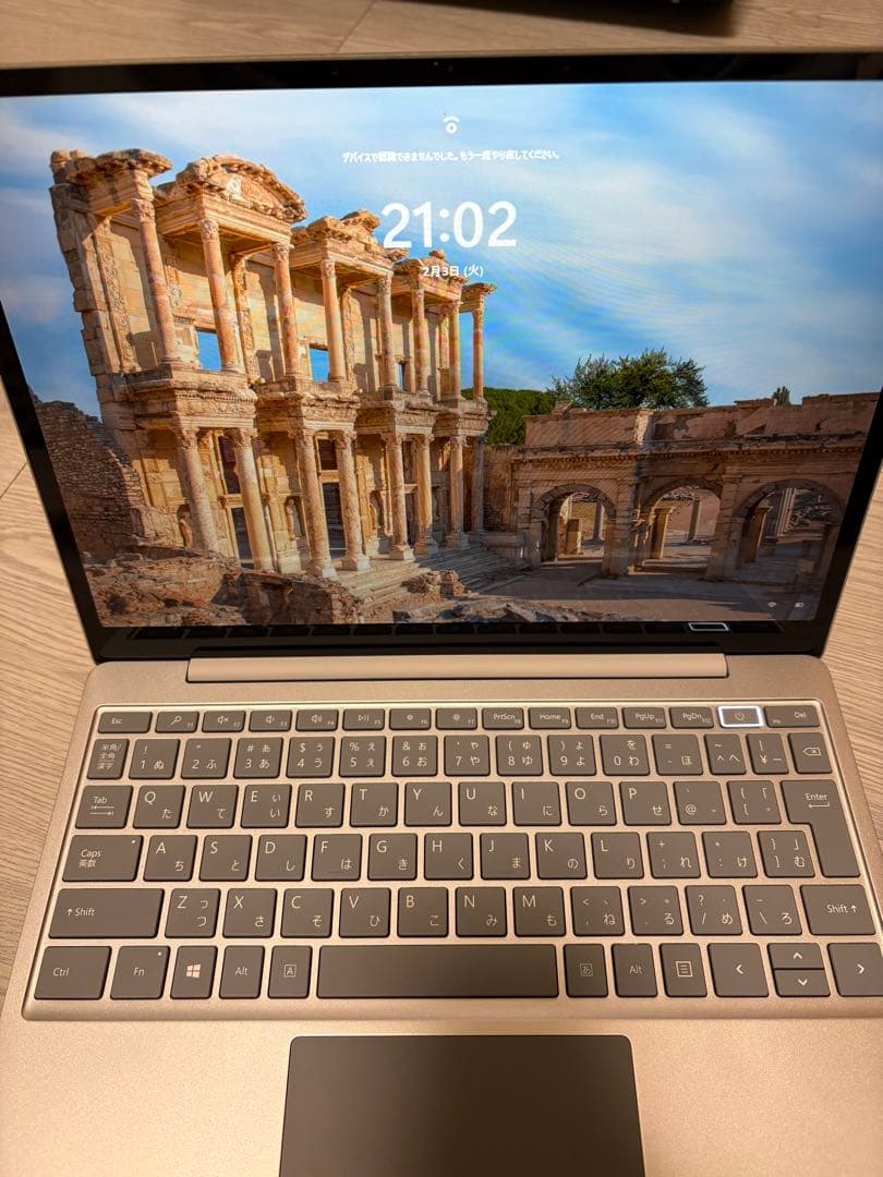 Microsoft Surface Laptop Go シルバー