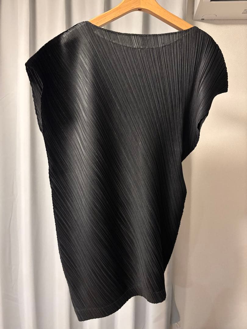 pleatsplease 変形　プリーツ　トップス